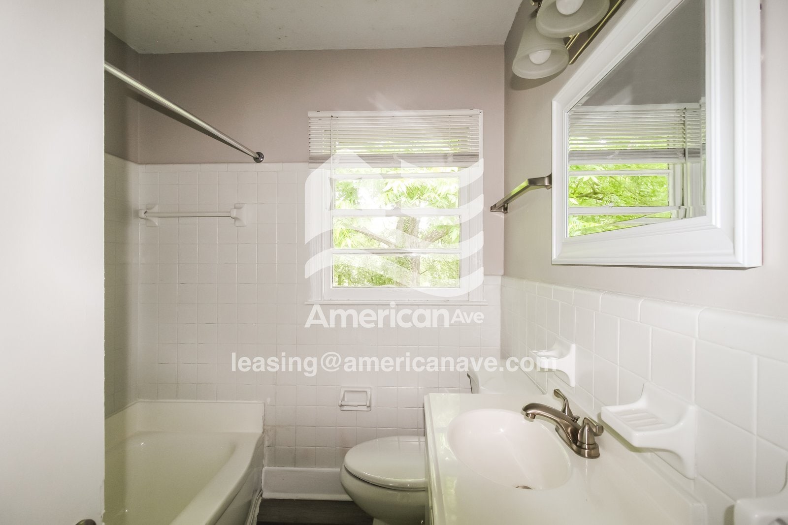 Building Photo - 1061 55th St