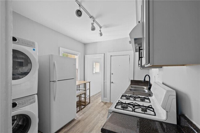 Building Photo - 789 Barnett St NE