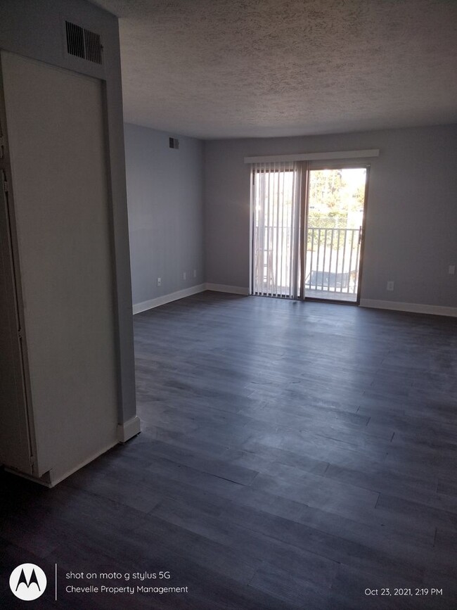 Building Photo - Beautiful 1 Bedroom 1 Bath