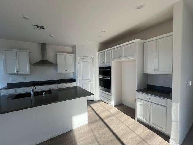 Building Photo - 3137 Barnowl Wy
