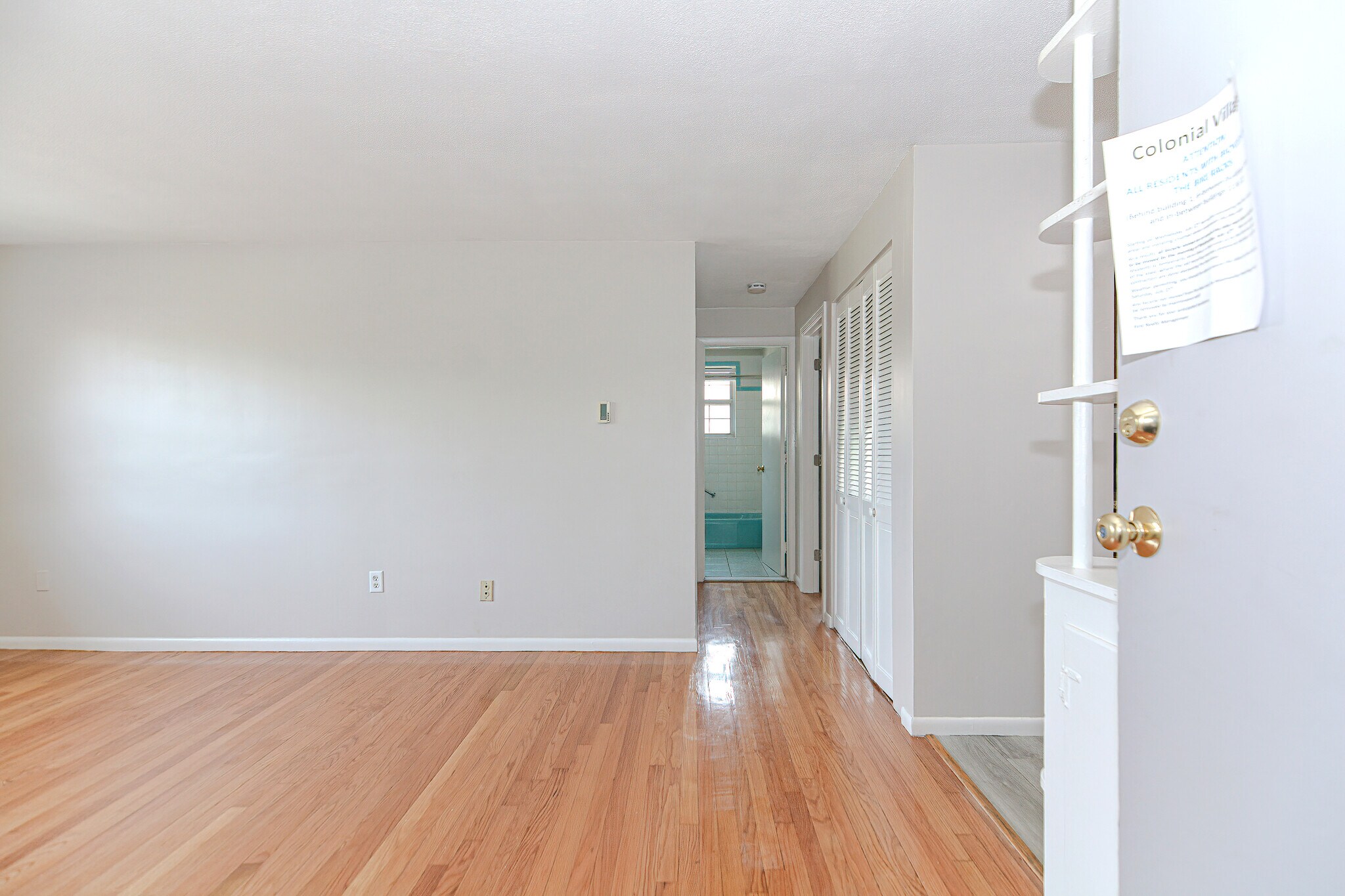 Building Photo - 4 Colonial Village Dr