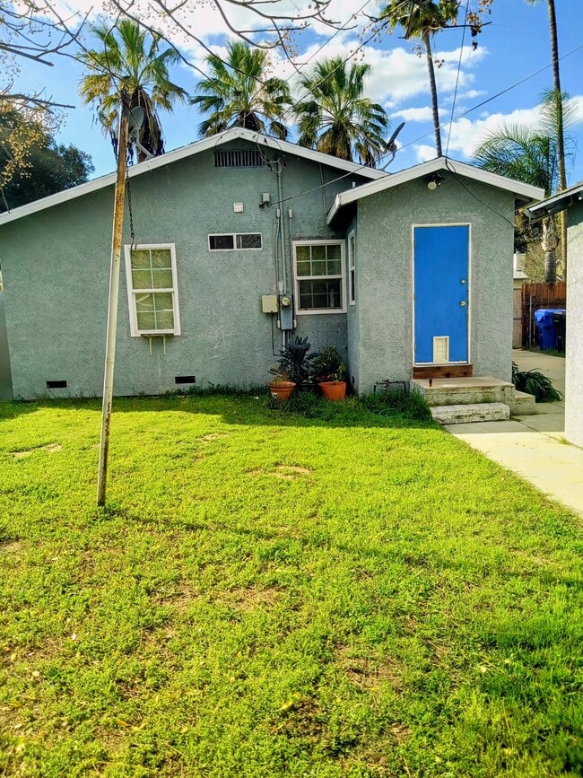 Building Photo - 2925 Wall Ave