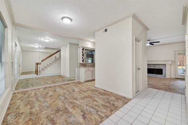 Building Photo - 11818 Snowberry Dr