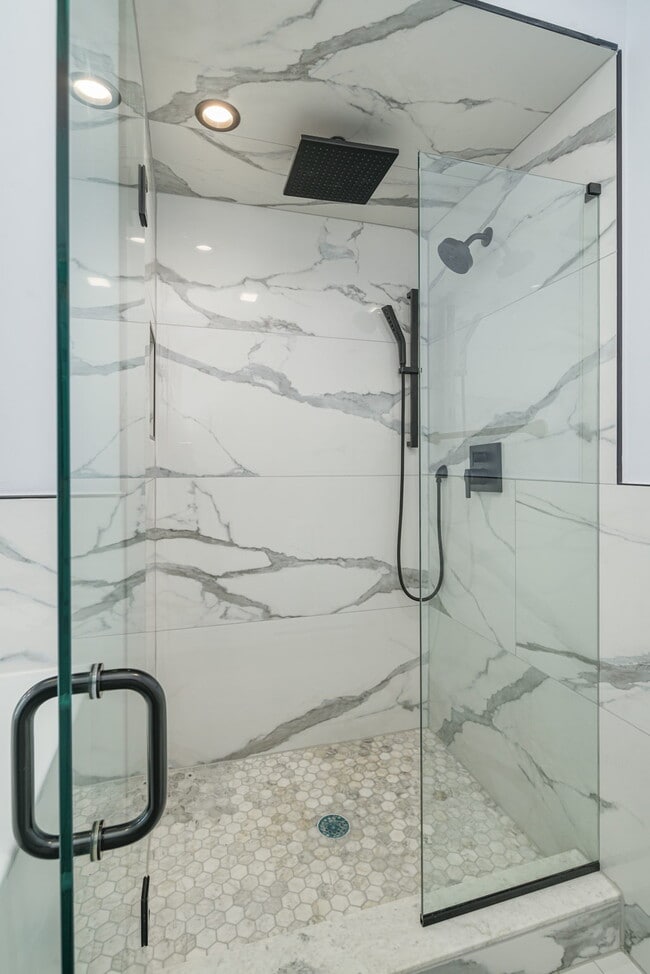 Building Photo - 33 W Upsal St