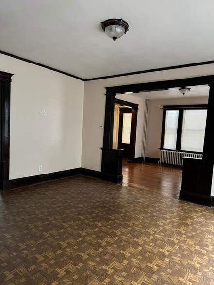 Building Photo - 37 Mountford St