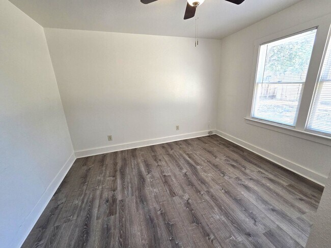 Building Photo - 345 W Kanai Ave