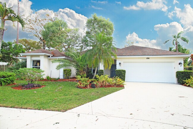 Building Photo - 896 Rose Ct
