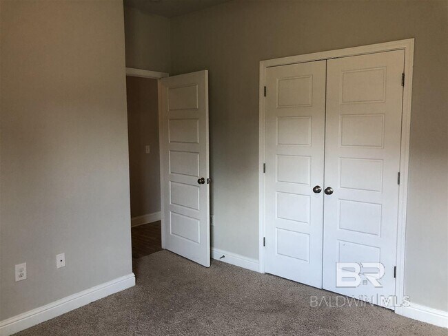 Building Photo - 23738 Havasu Dr