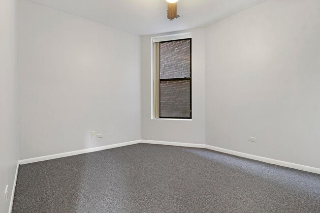 Building Photo - 4040 S Wabash Ave