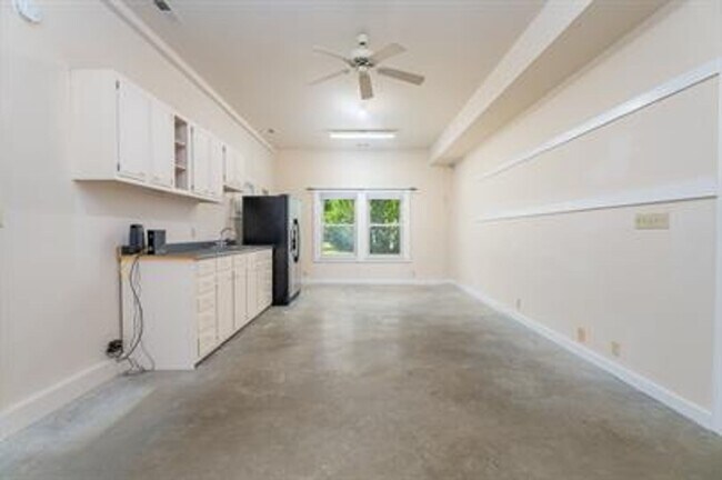 Building Photo - Uniquely breathtaking custom home with in-...