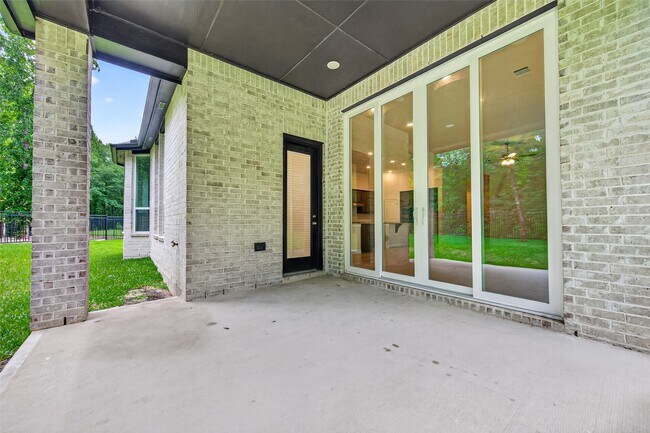 Building Photo - 212 Milas Cv