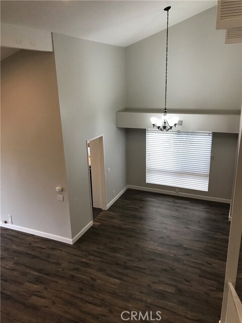 Building Photo - 951 S Park Rim Cir