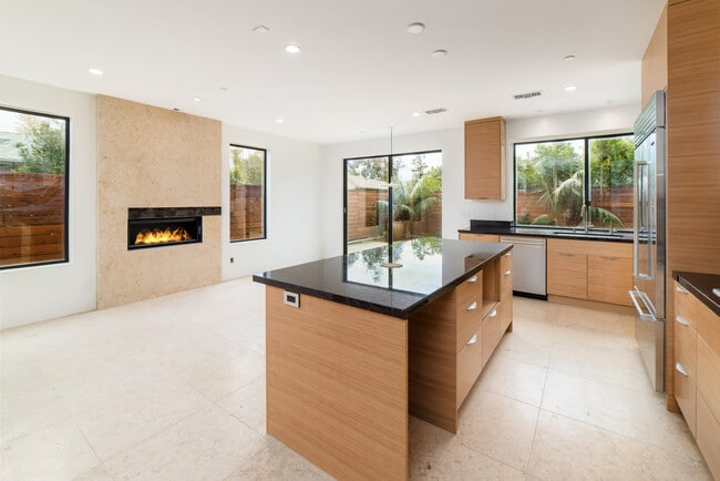 Building Photo - 157 W Leucadia Blvd