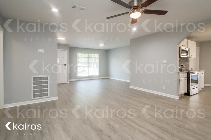Building Photo - 7214 Cardinal Cir