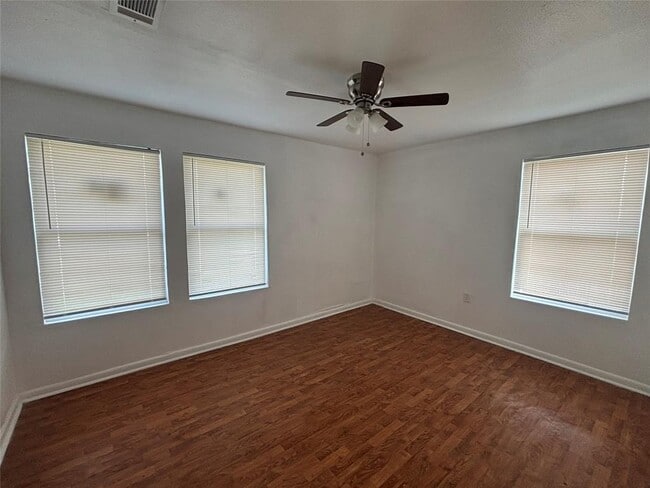 Building Photo - 1210 Dacus Dr