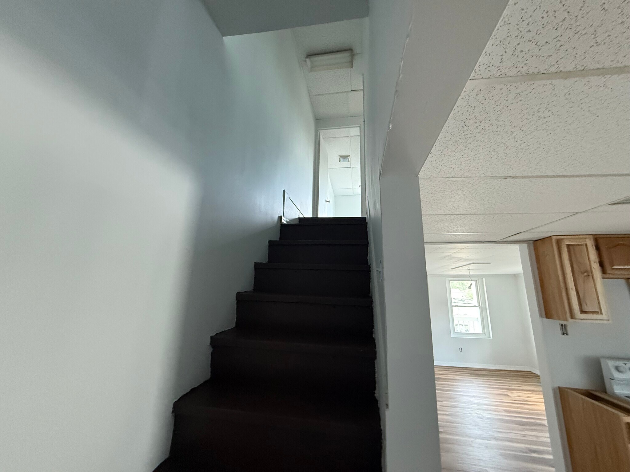 Building Photo - 604 E Market St