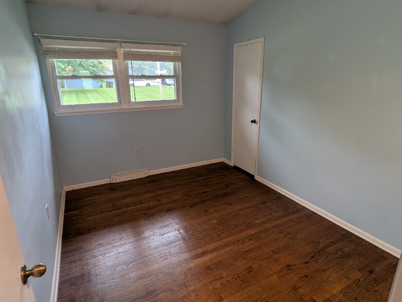 Building Photo - 524 Cactus Dr