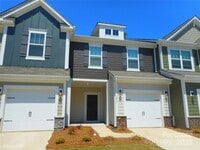 Building Photo - 2837 Aubrey St