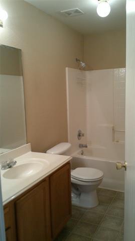 Building Photo - 728 Buffalo Springs Dr