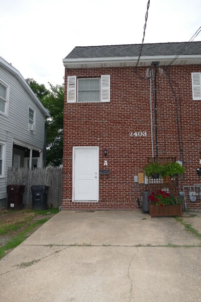 Primary Photo - 2403 W 2nd St