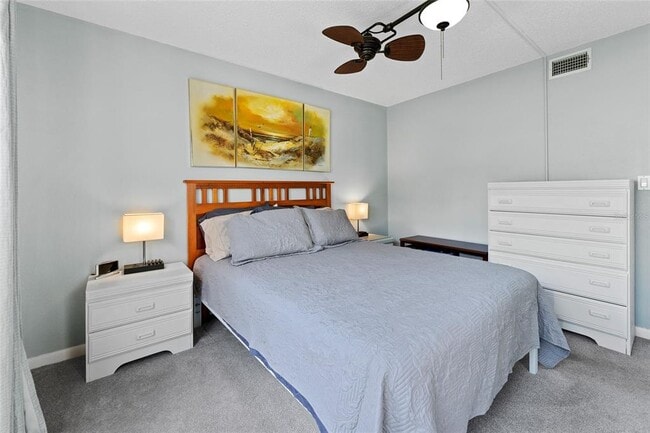 Building Photo - 2571 Cyprus Dr