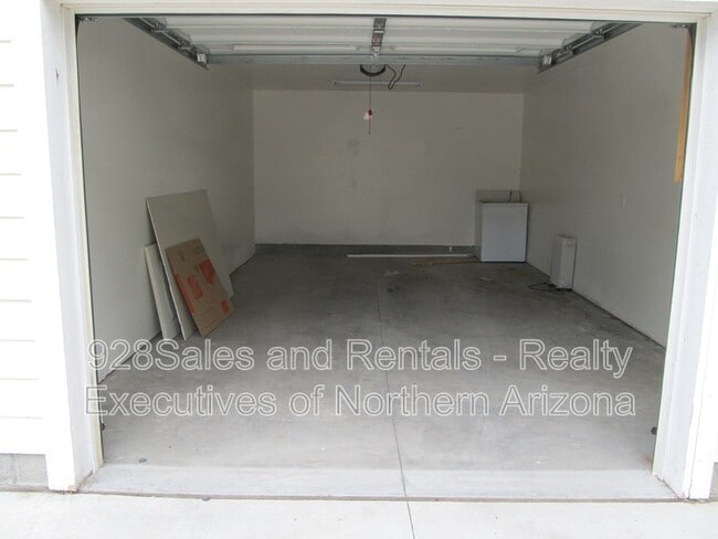 Building Photo - 535 S Ernest St