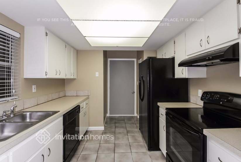 Building Photo - 2801 20th Ave Dr W