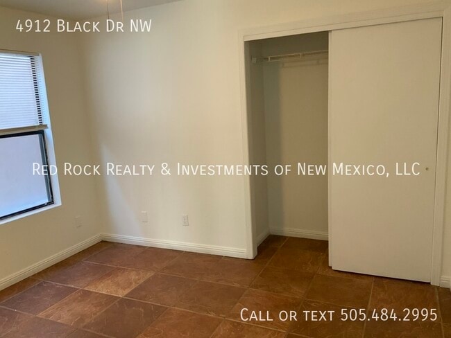 Building Photo - 4912 Black Dr NW