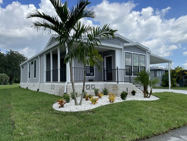 Building Photo - 107 Country Club Dr