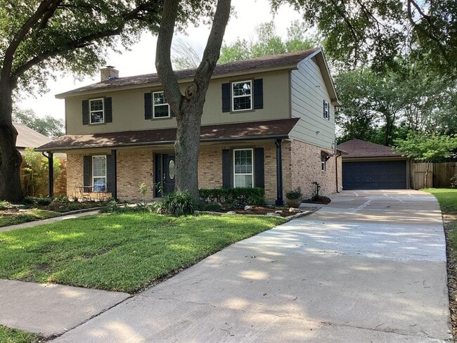 Building Photo - 15311 Empanada Dr