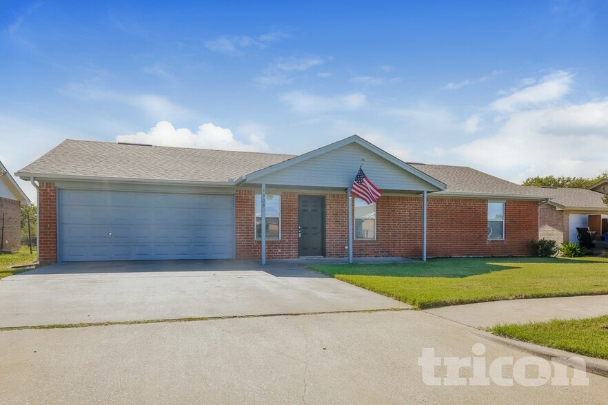 Building Photo - 4303 Sheldon Ln