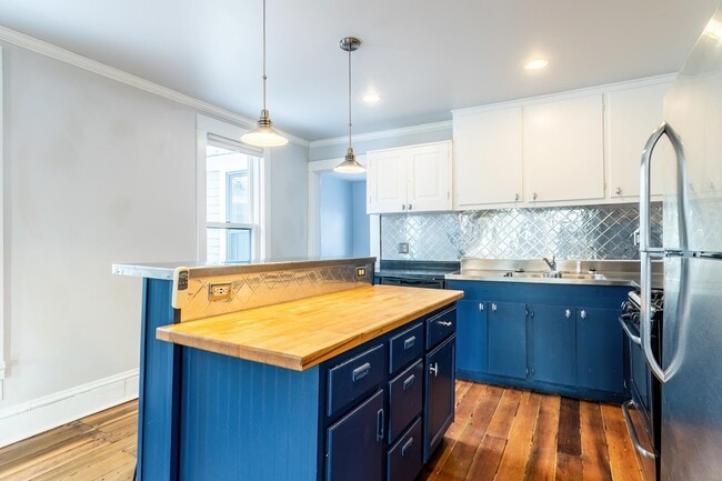 Building Photo - 1020 W Wayne St