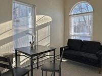 Building Photo - 171 Oak St