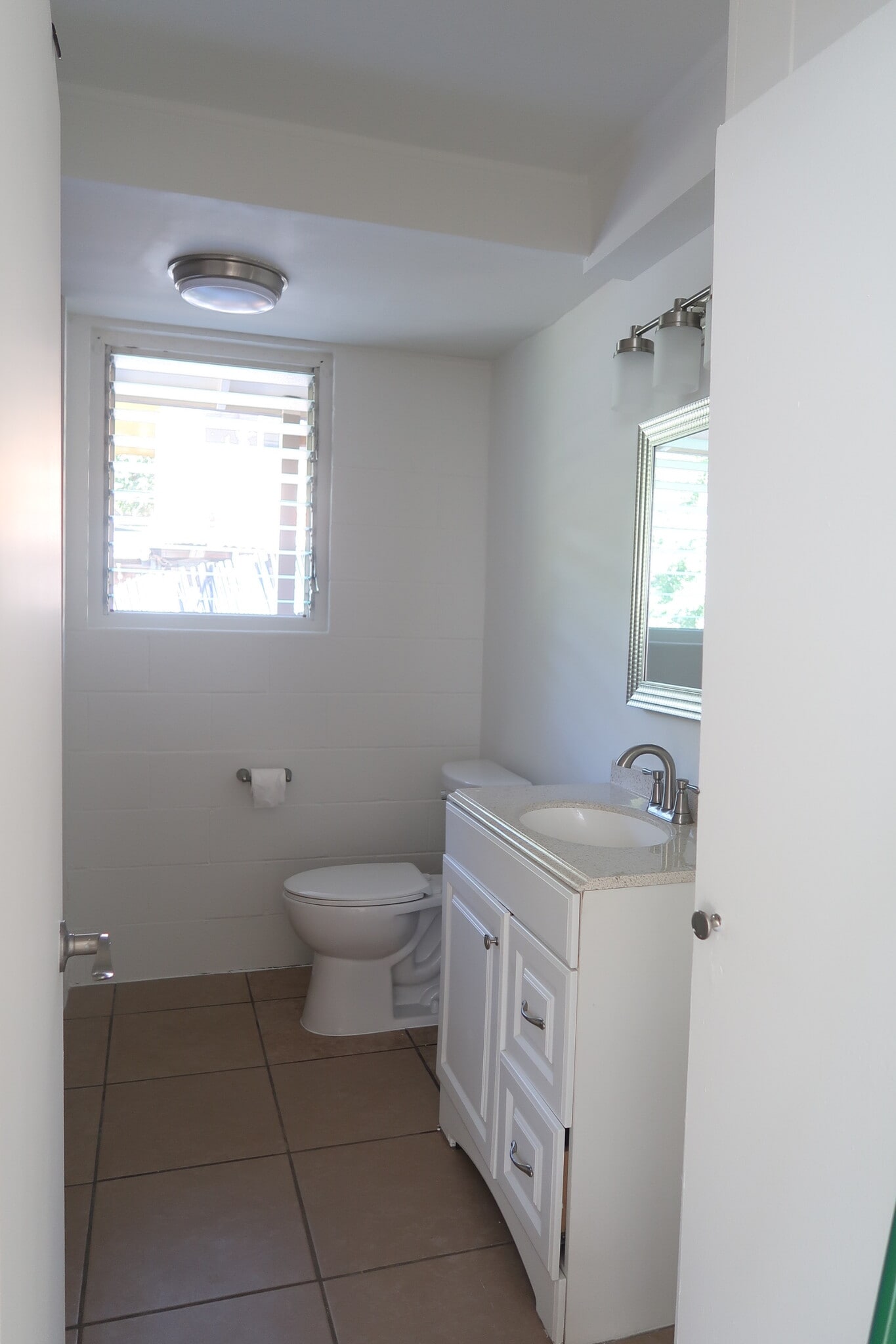 Bathroom - 1739 Kamohoalii St