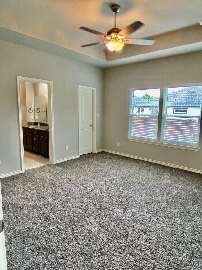 Building Photo - 1512 Dansby St