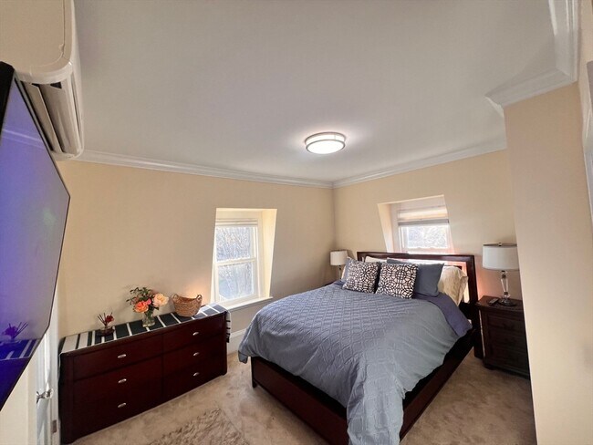 Building Photo - 17 Emerson St