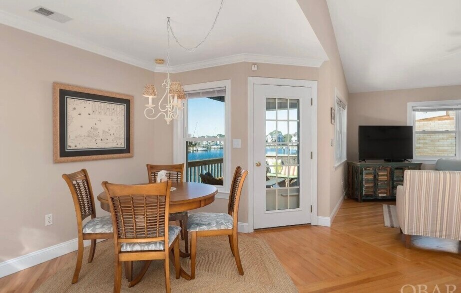 Building Photo - 305 Colington Dr