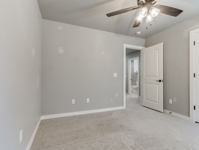 Building Photo - 3212 Hayven Cir