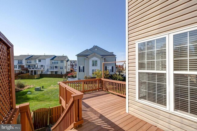 Building Photo - 43903 Thorncroft Terrace