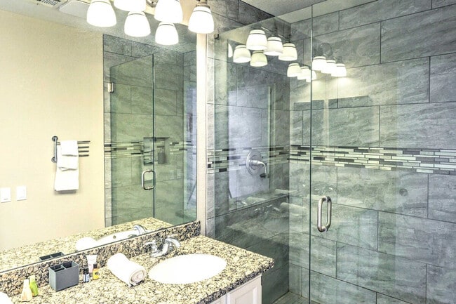 Building Photo - 4401 E Stanford Ave