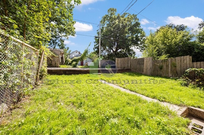 Building Photo - 62 Quimby St NE