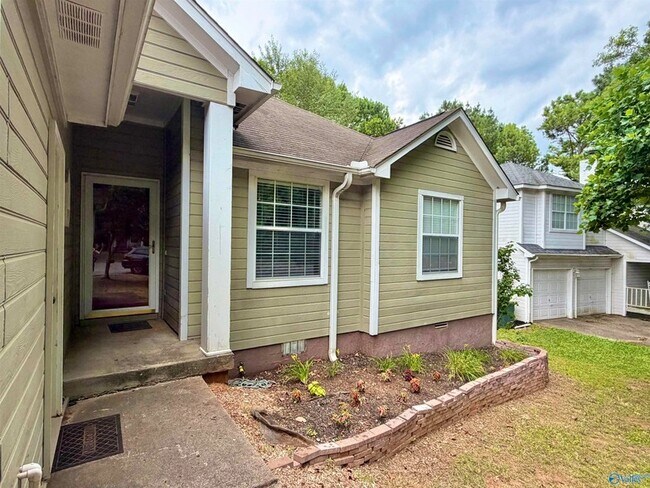 Building Photo - 105 Sugarwood Ct