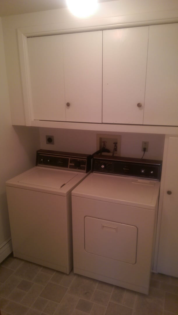 Building Photo - Three Bedroom Condo for rent!