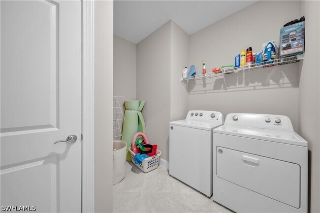 Building Photo - 19649 Aqua View Ln