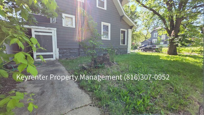 Building Photo - 3 Bed 1 Bath ready to rent!