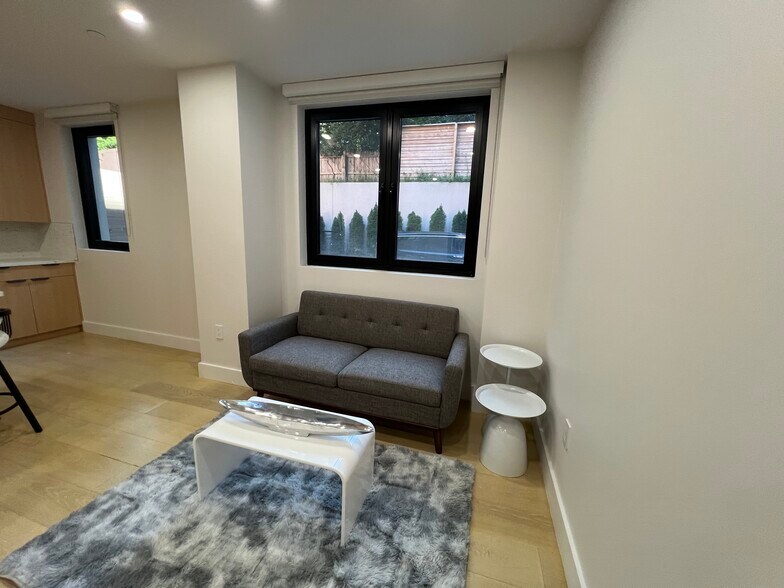 Building Photo - 244 Water St