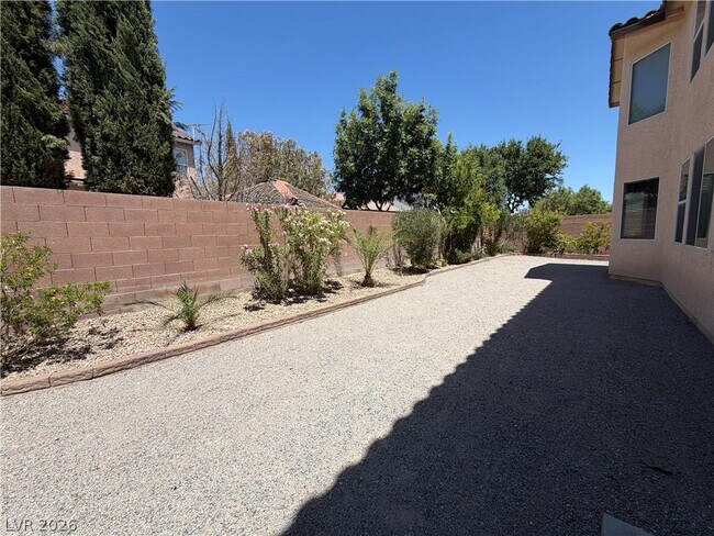 Building Photo - 5604 Rocky Ravine Ave