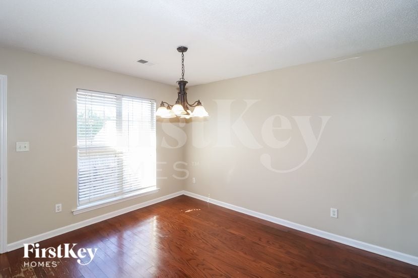 Building Photo - 1413 Leery Cove