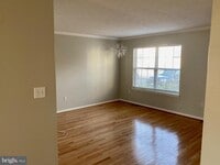 Building Photo - 142 Surrey Club Ln