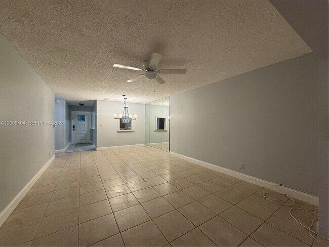 Building Photo - 1140 NW 85th Ave